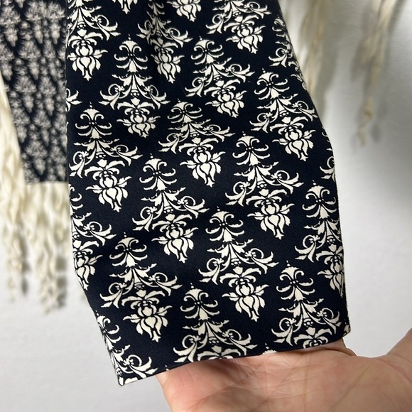 Robert Rodriguez Black and Cream Floral Stamp Tux Inspired Blazer Size 4 - Picture 5 of 12